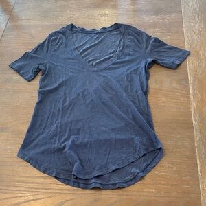 Lululemon Women's Navy V-Neck Top